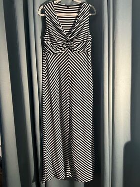K&C Striped Black & White Sleeveless Knit Twist-Front Maxi Dress XL